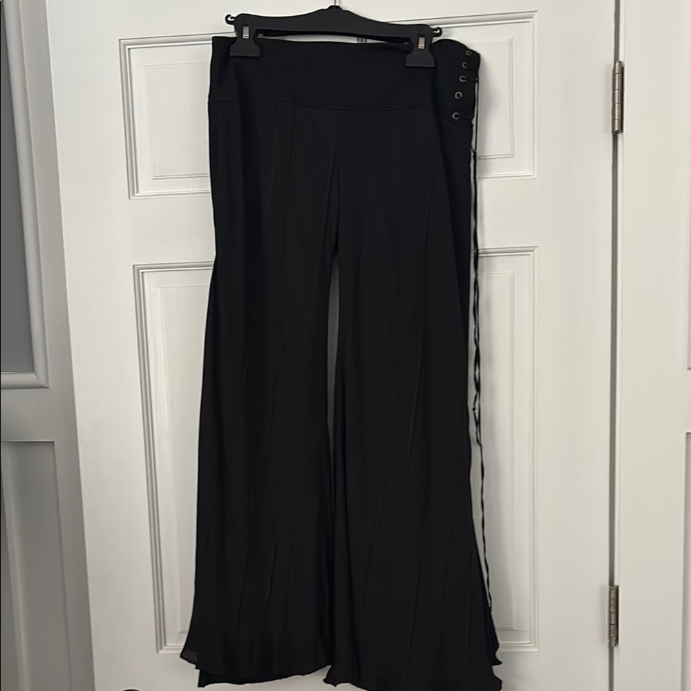 Get your vintage YaYa here! Chic Black Wide-Leg High-Rise Pants